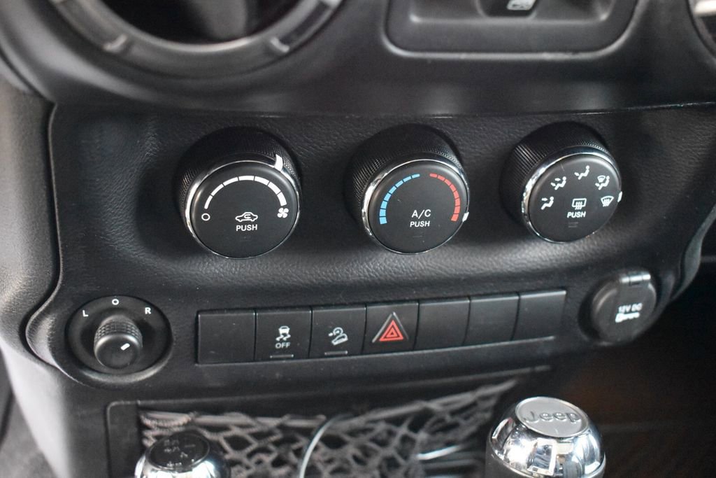 Used 2016 Jeep Wrangler Unlimited Sport w/ Quick Order Package 24S AWD/4WD image 25