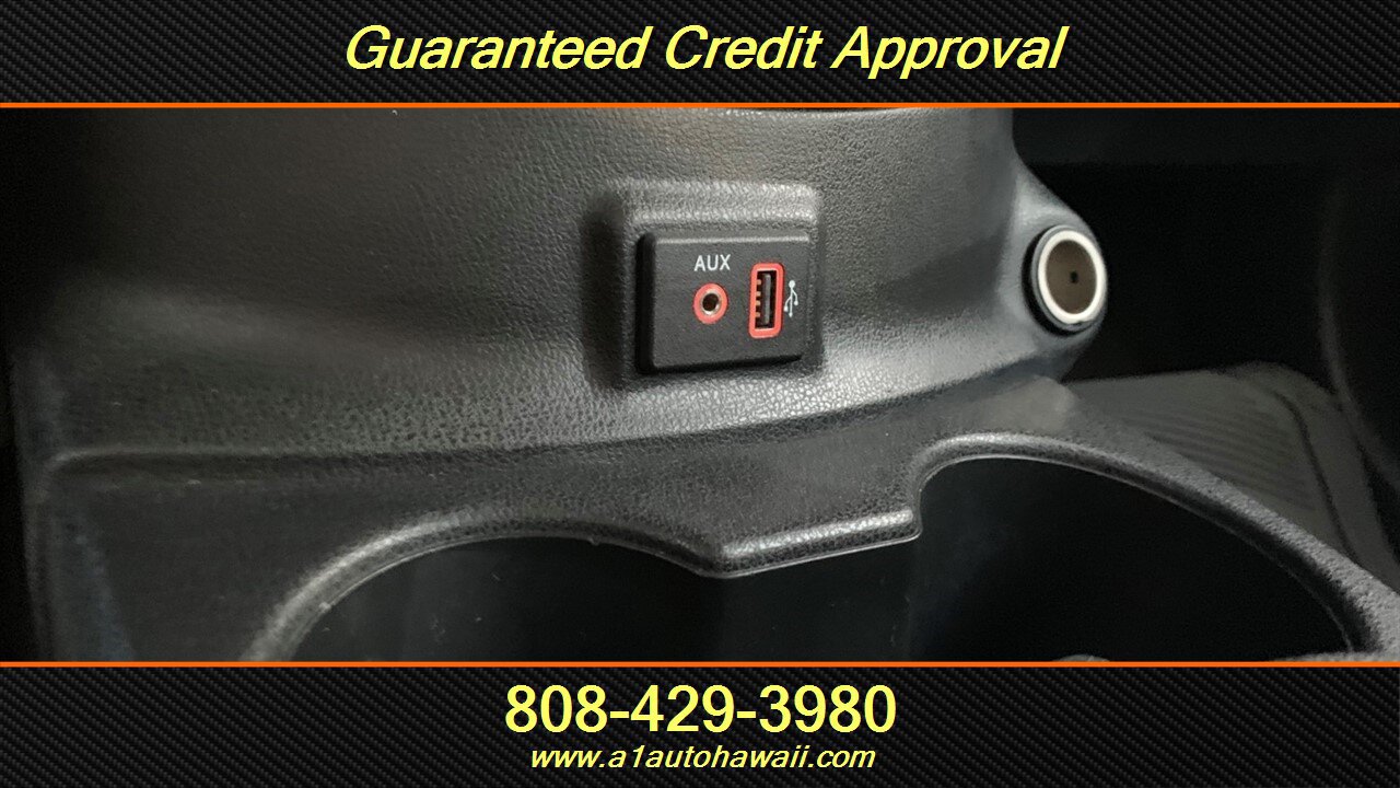 Used 2018 Nissan Versa SV FWD image 12