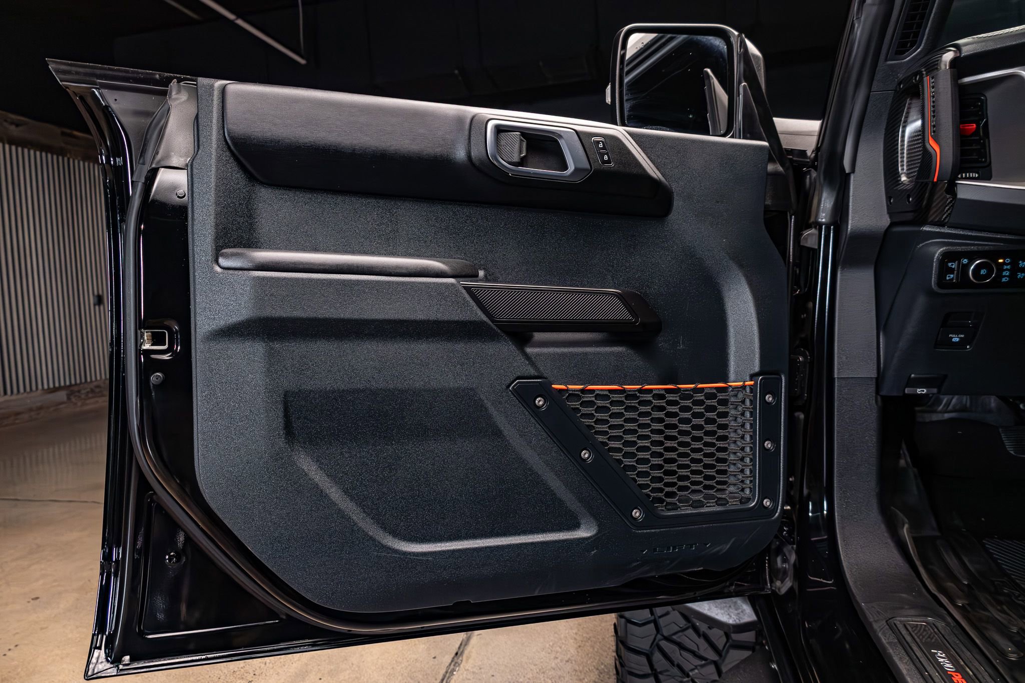 Used 2024 Ford Bronco Raptor w/ Interior Carbon Fiber Pack 6 image 29