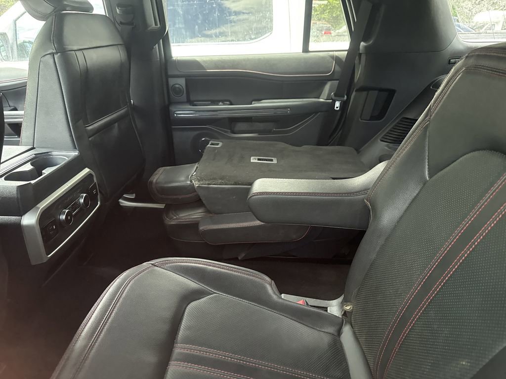 Used 2023 Ford Expedition Limited AWD/4WD image 12