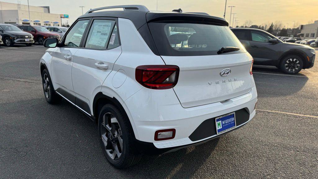 New 2026 Hyundai Venue SEL FWD image 5