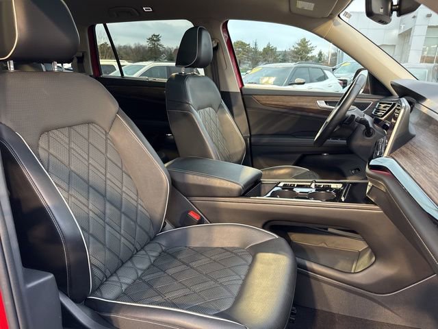 Used 2024 Volkswagen Atlas SEL Premium R-Line image 30