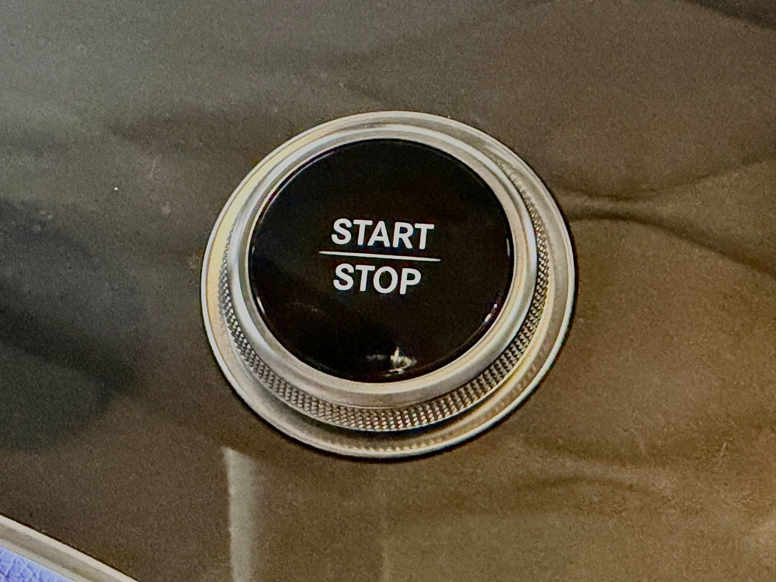 Certified 2023 Mercedes-Benz EQS 450+ 4MATIC SUV w/ Exclusive Trim Package image 32