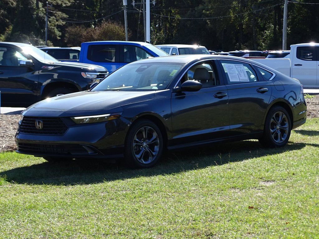 Used 2024 Honda Accord EX image 2