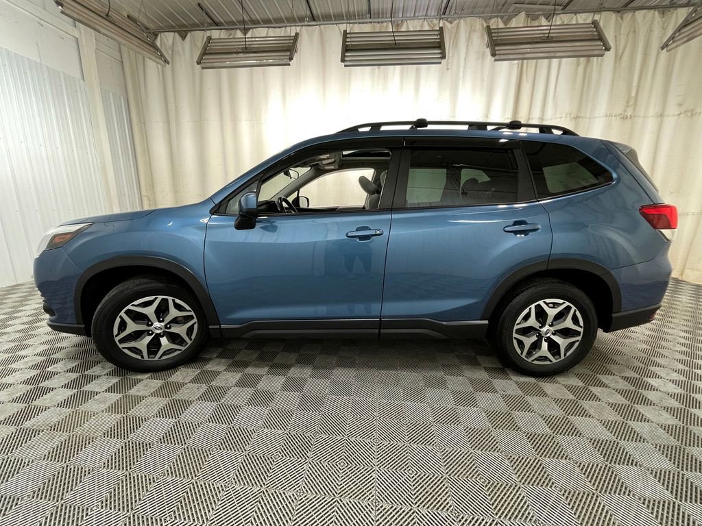 Used 2022 Subaru Forester Premium AWD/4WD image 17