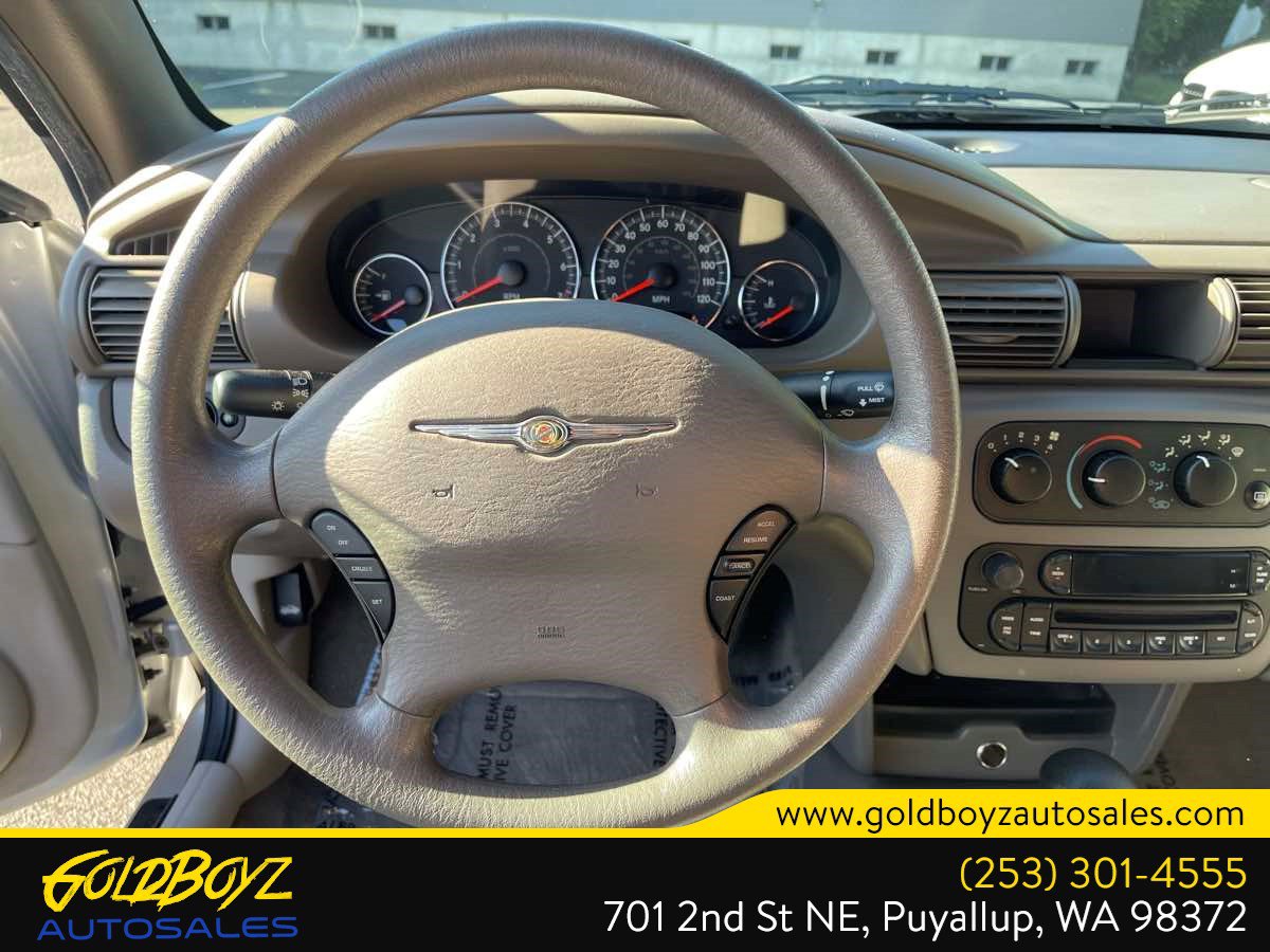 Used 2005 Chrysler Sebring Convertible FWD image 15