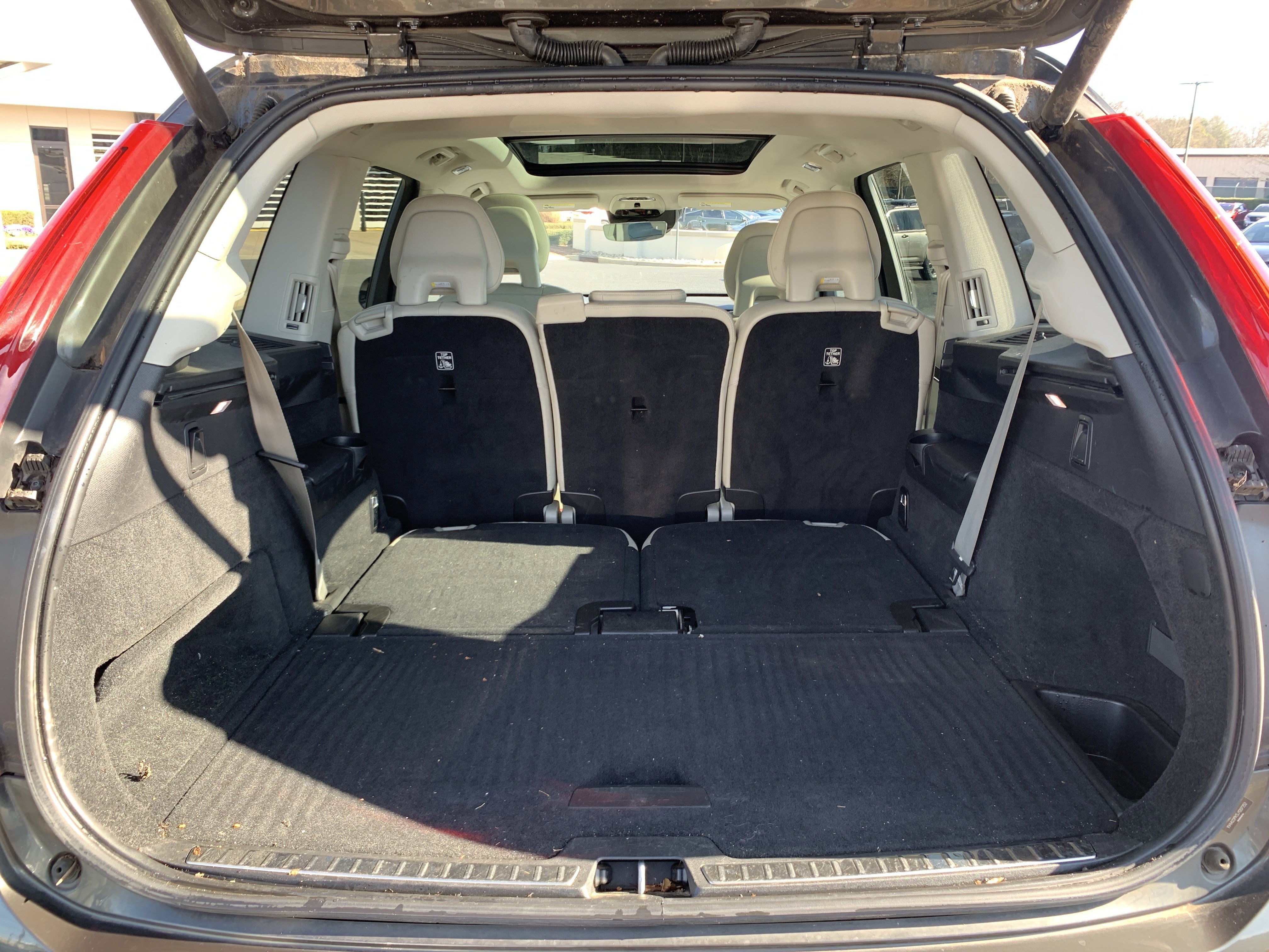 Used 2018 Volvo XC90 T6 Momentum w/ Momentum Plus Package image 34