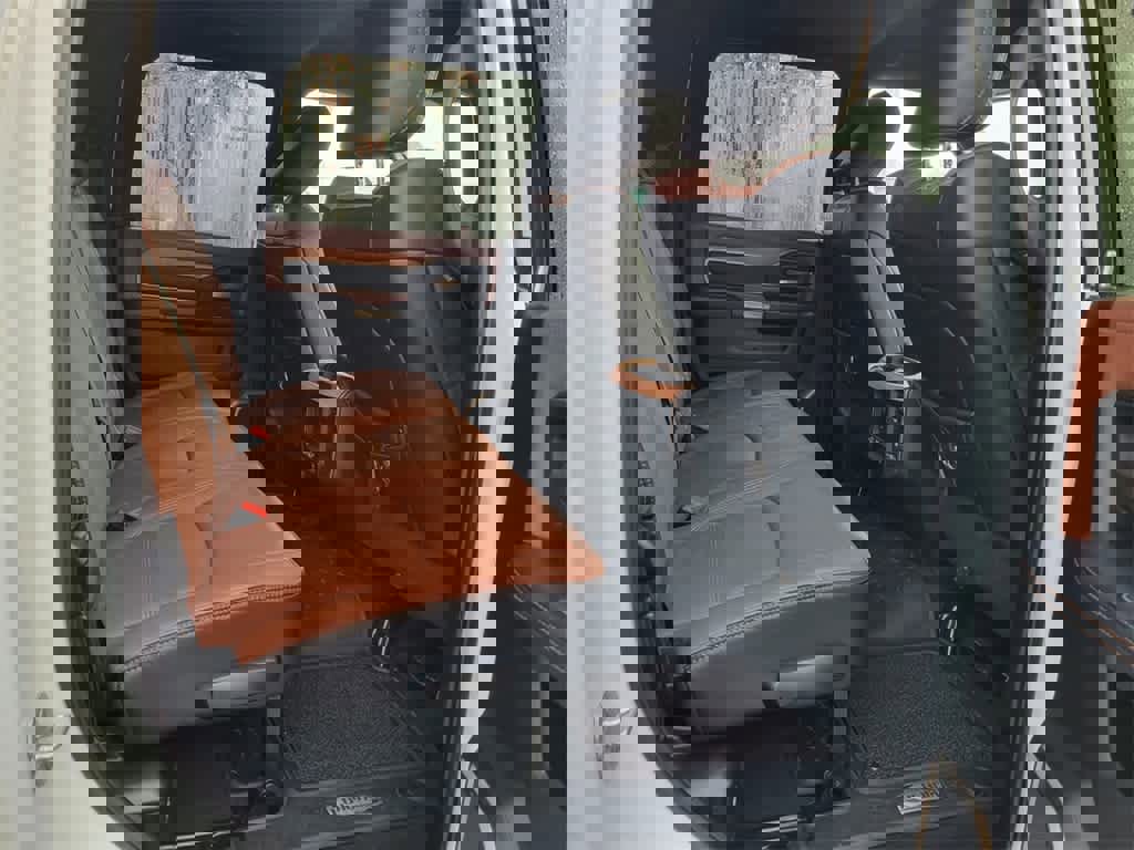 Used 2023 RAM 3500 Limited image 15