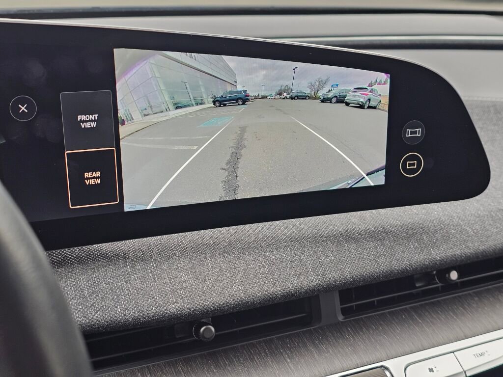 Used 2024 Lucid Air Touring image 33