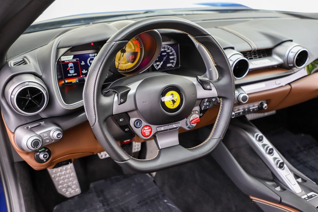 Used 2021 Ferrari 812 GTS RWD image 17