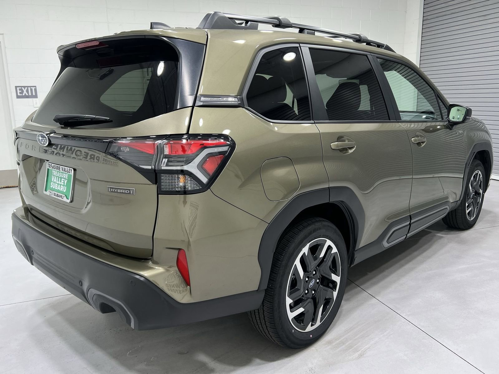 Certified 2025 Subaru Forester Limited image 8