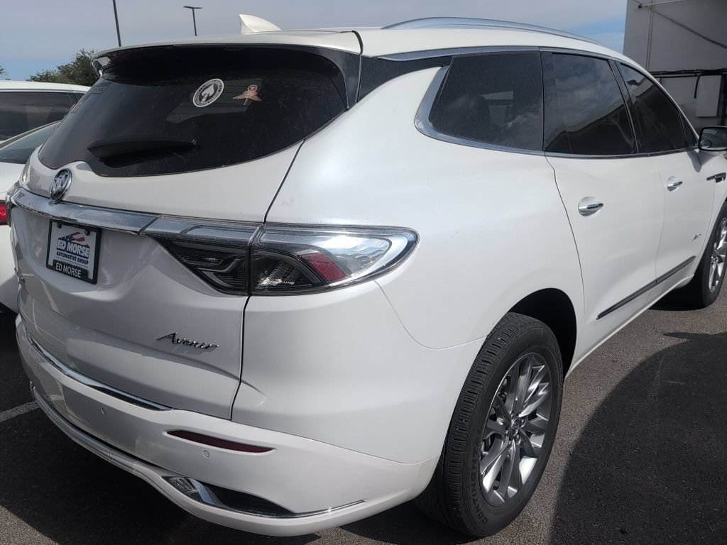 Used 2023 Buick Enclave Avenir w/ Avenir Technology Package AWD/4WD image 5