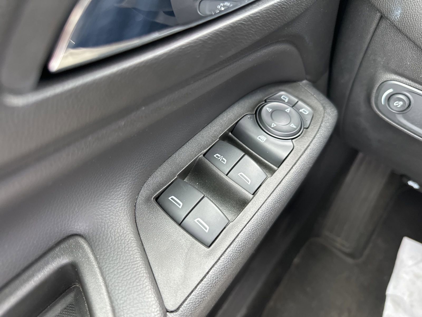 Used 2022 Chevrolet Equinox LT AWD/4WD image 34