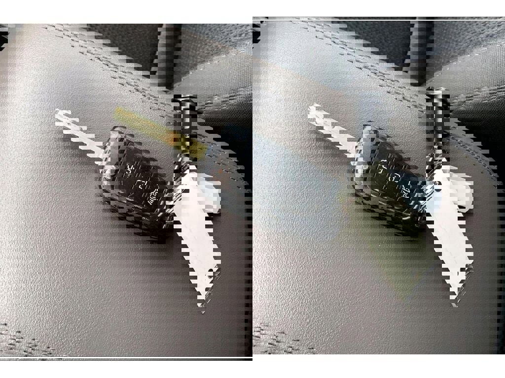 Used 2020 Hyundai Santa Fe SE image 13