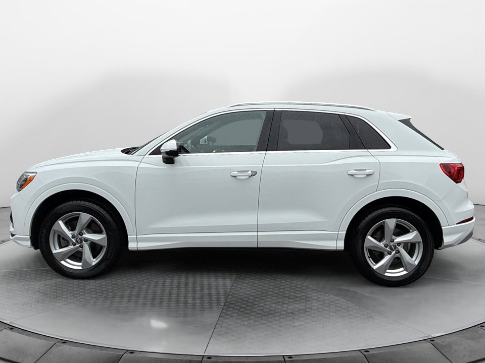 Used 2020 Audi Q3 2.0T Premium w/ Convenience Package AWD/4WD image 4