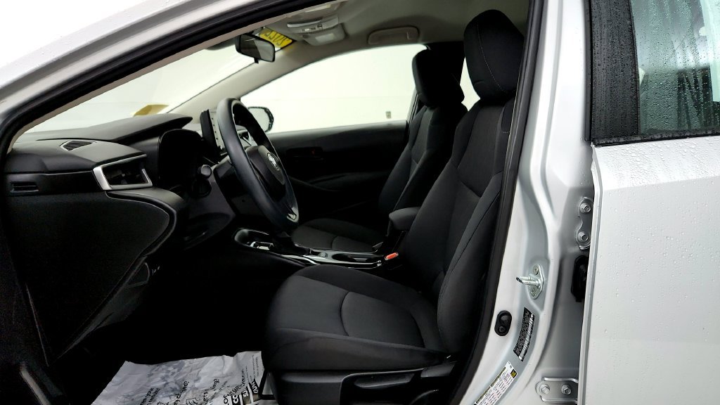 Used 2022 Toyota Corolla LE FWD image 25