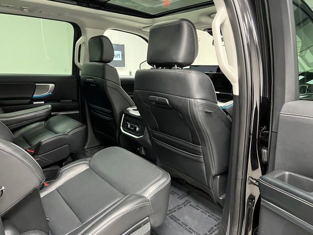 Used 2025 Ford Expedition Max Platinum AWD/4WD image 53