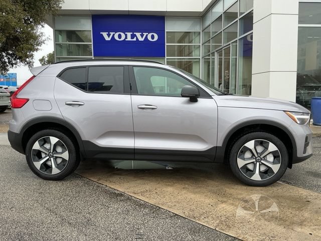 New 2026 Volvo XC40 B4 Core FWD image 5