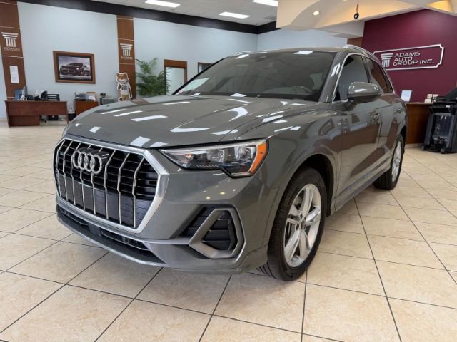 Used 2021 Audi Q3 2.0T Premium w/ Convenience Package AWD/4WD image 3