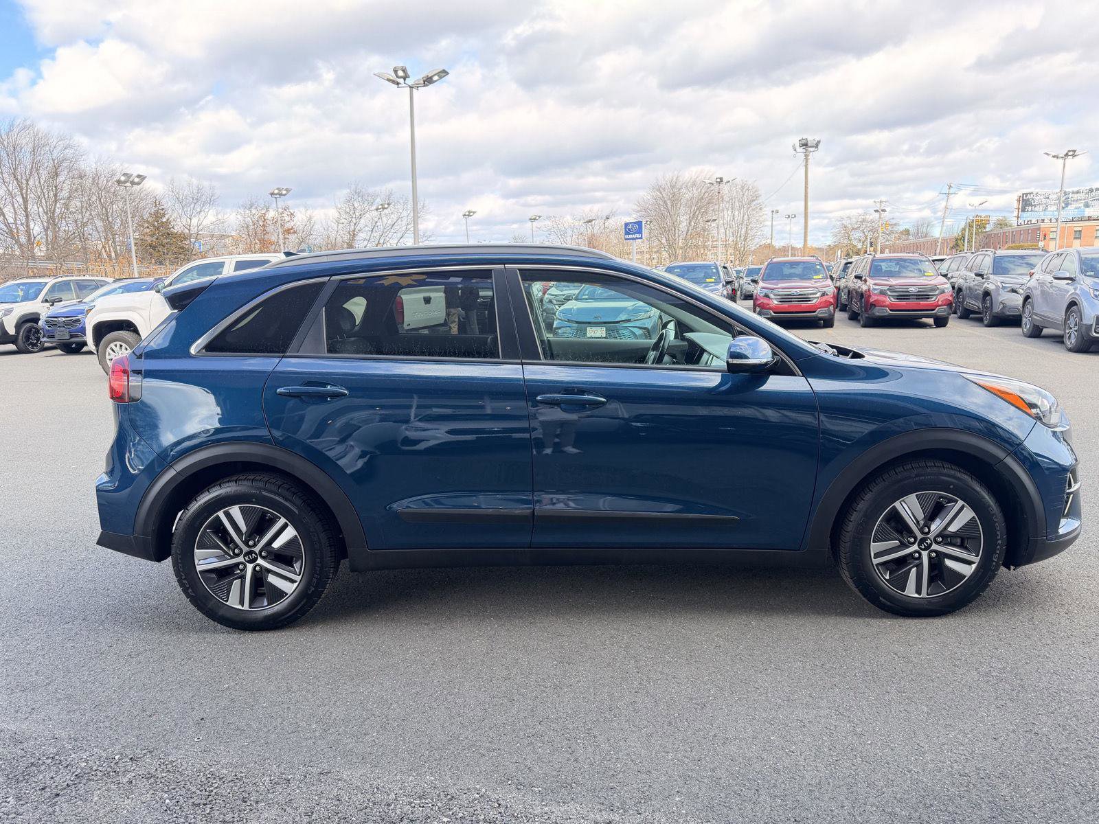 Used 2020 Kia Niro EX image 6