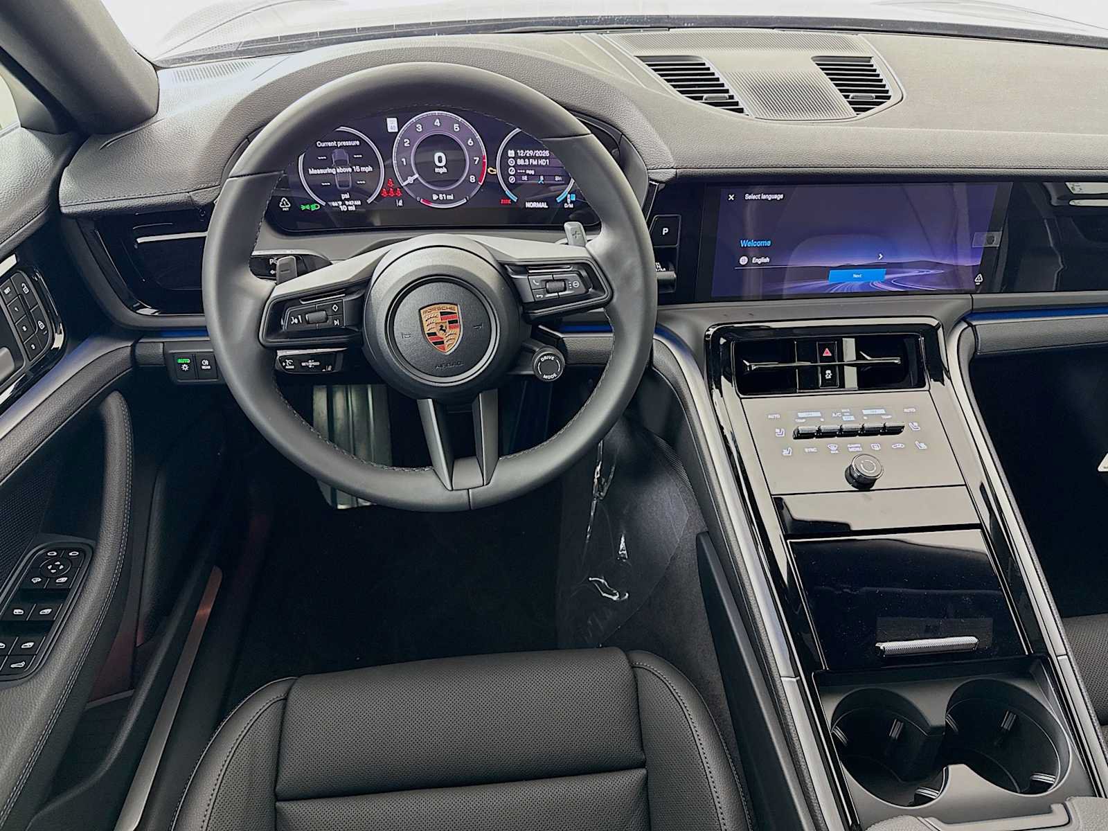 Used 2026 Porsche Panamera RWD image 24