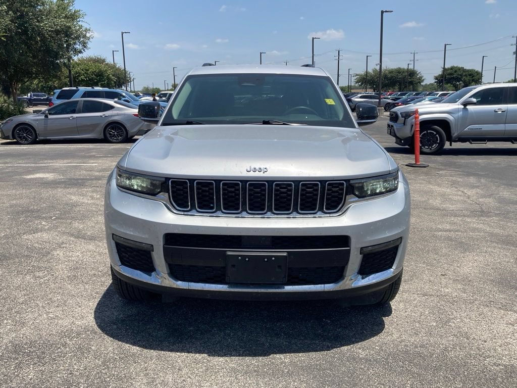 Used 2024 Jeep Grand Cherokee L Limited RWD image 2