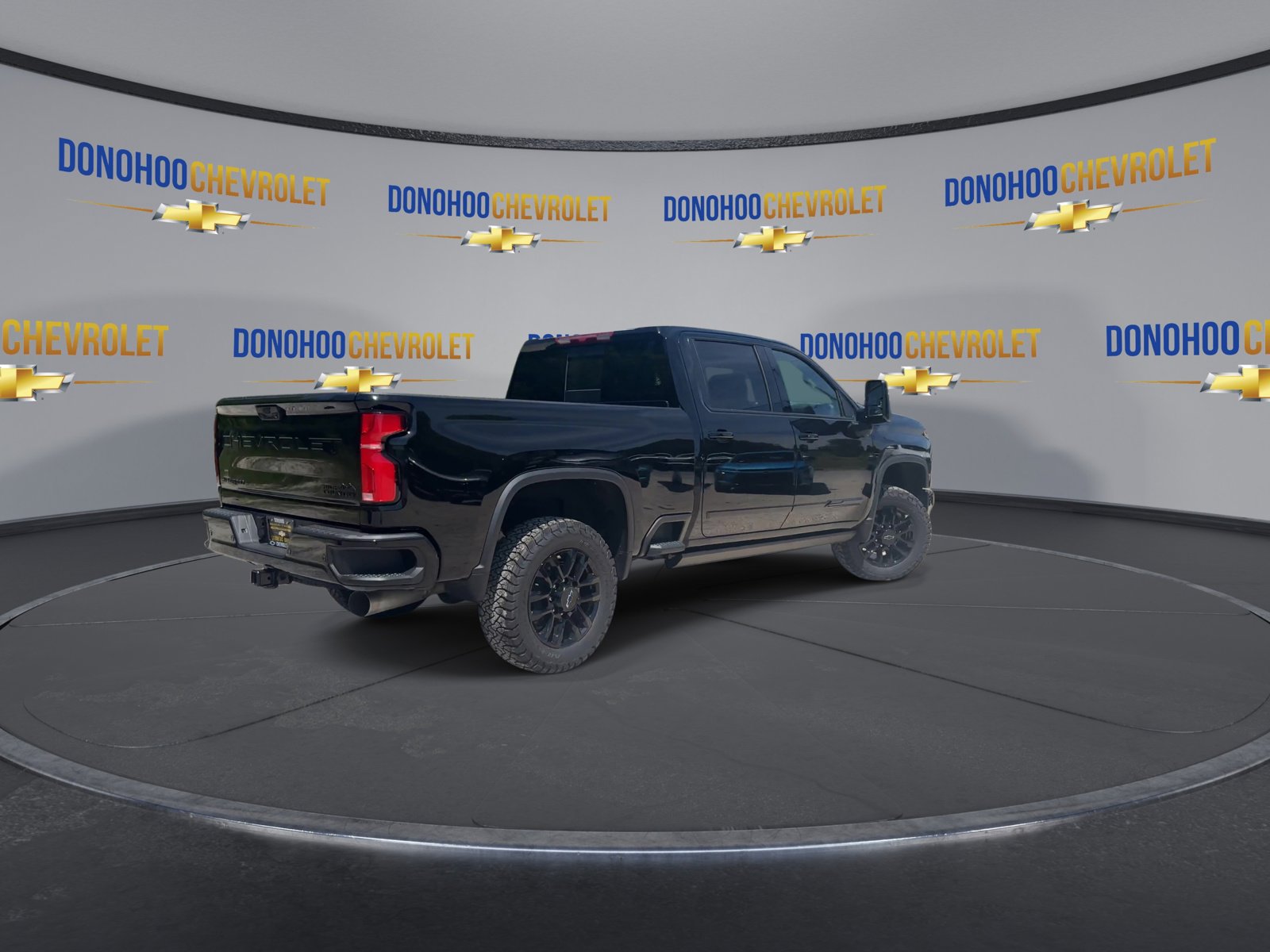 New 2026 Chevrolet Silverado 2500 High Country w/ Midnight Edition AWD/4WD image 11