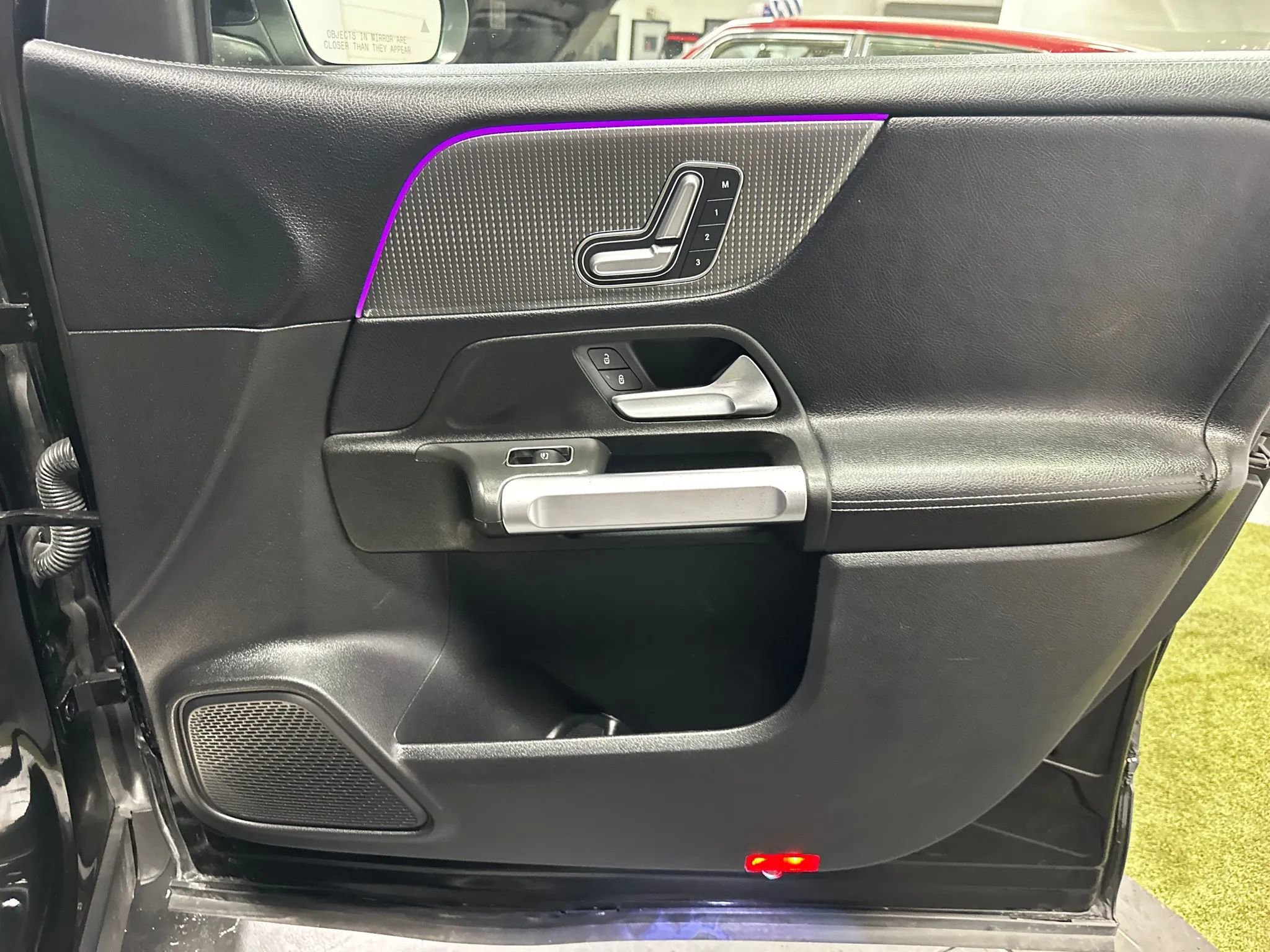 Used 2021 Mercedes-Benz GLB 250 GLB 250 Sport Utility 4D image 26