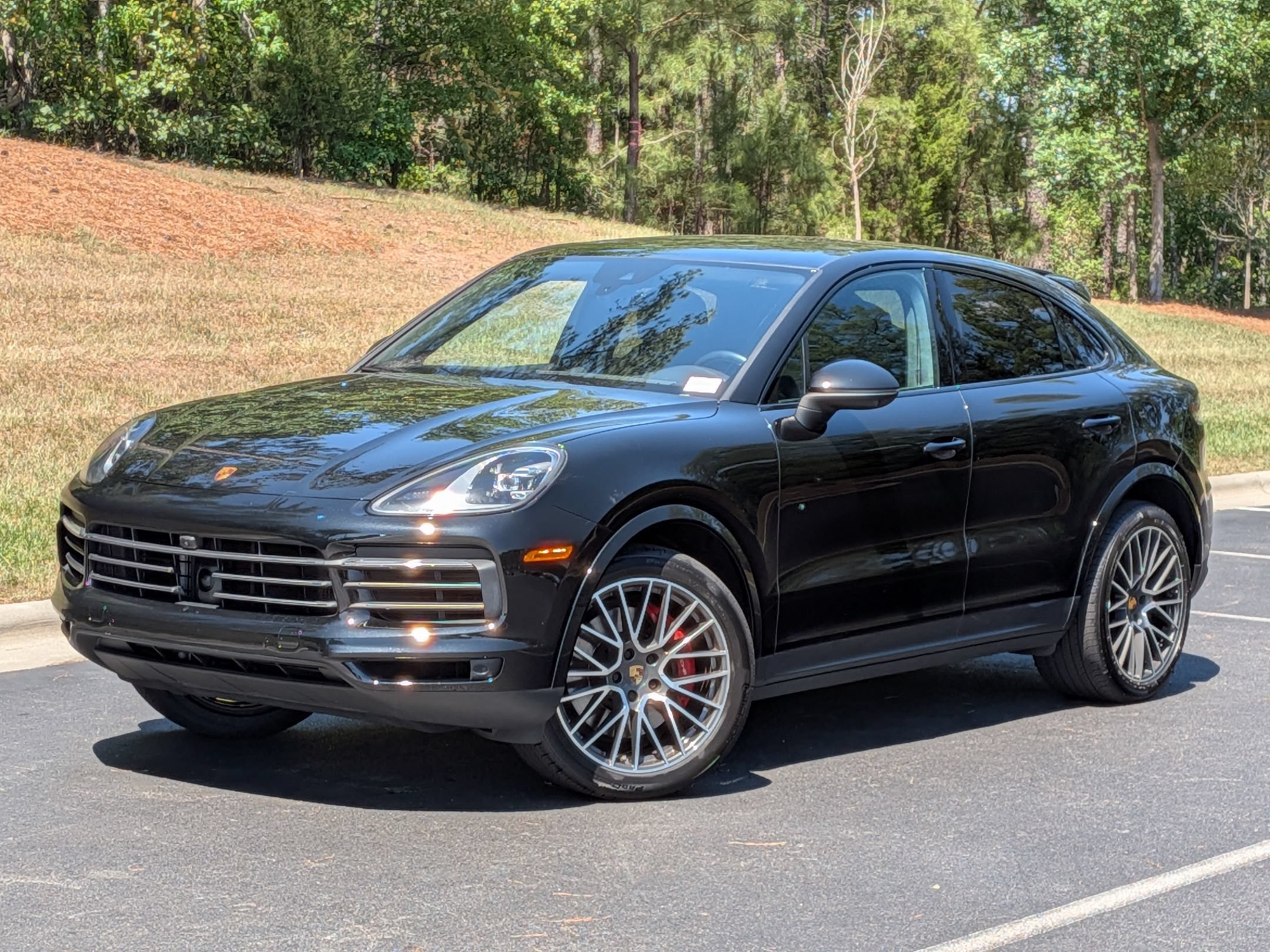 Certified 2023 Porsche Cayenne Platinum Edition AWD/4WD image 1