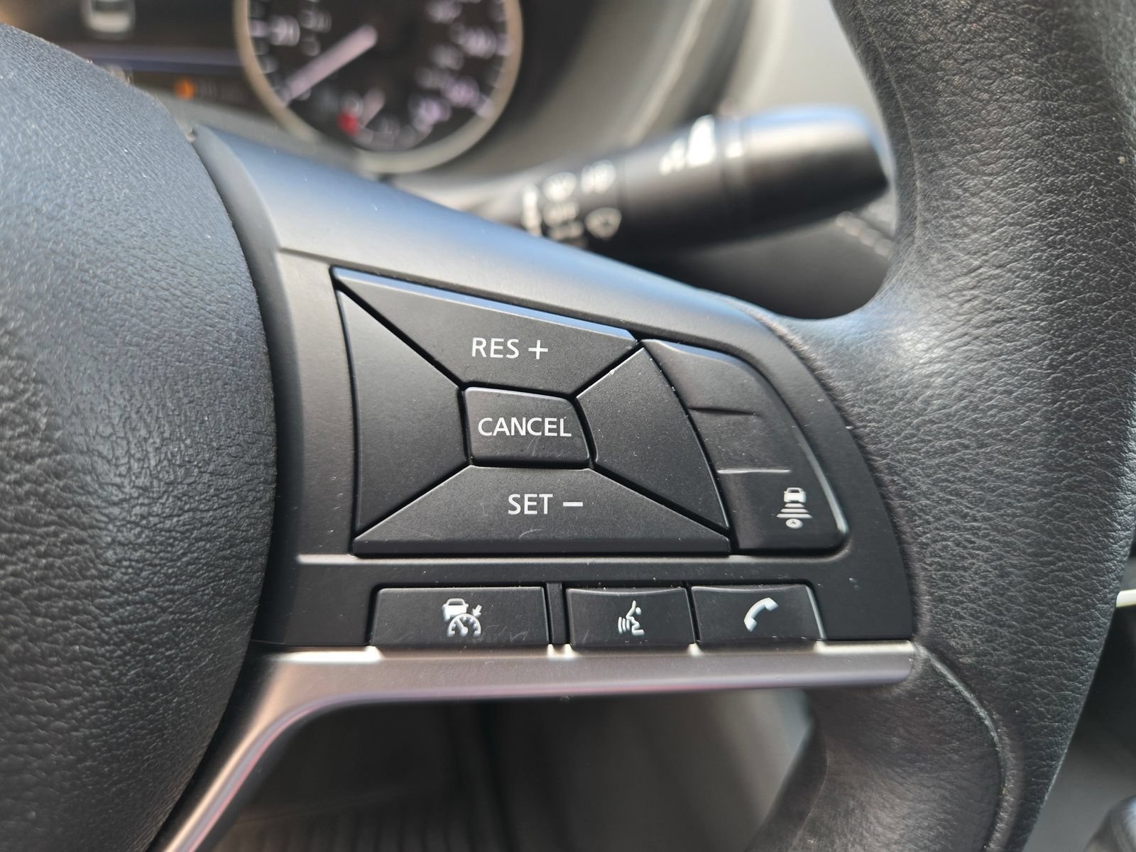 Used 2023 Nissan Sentra SV FWD image 12