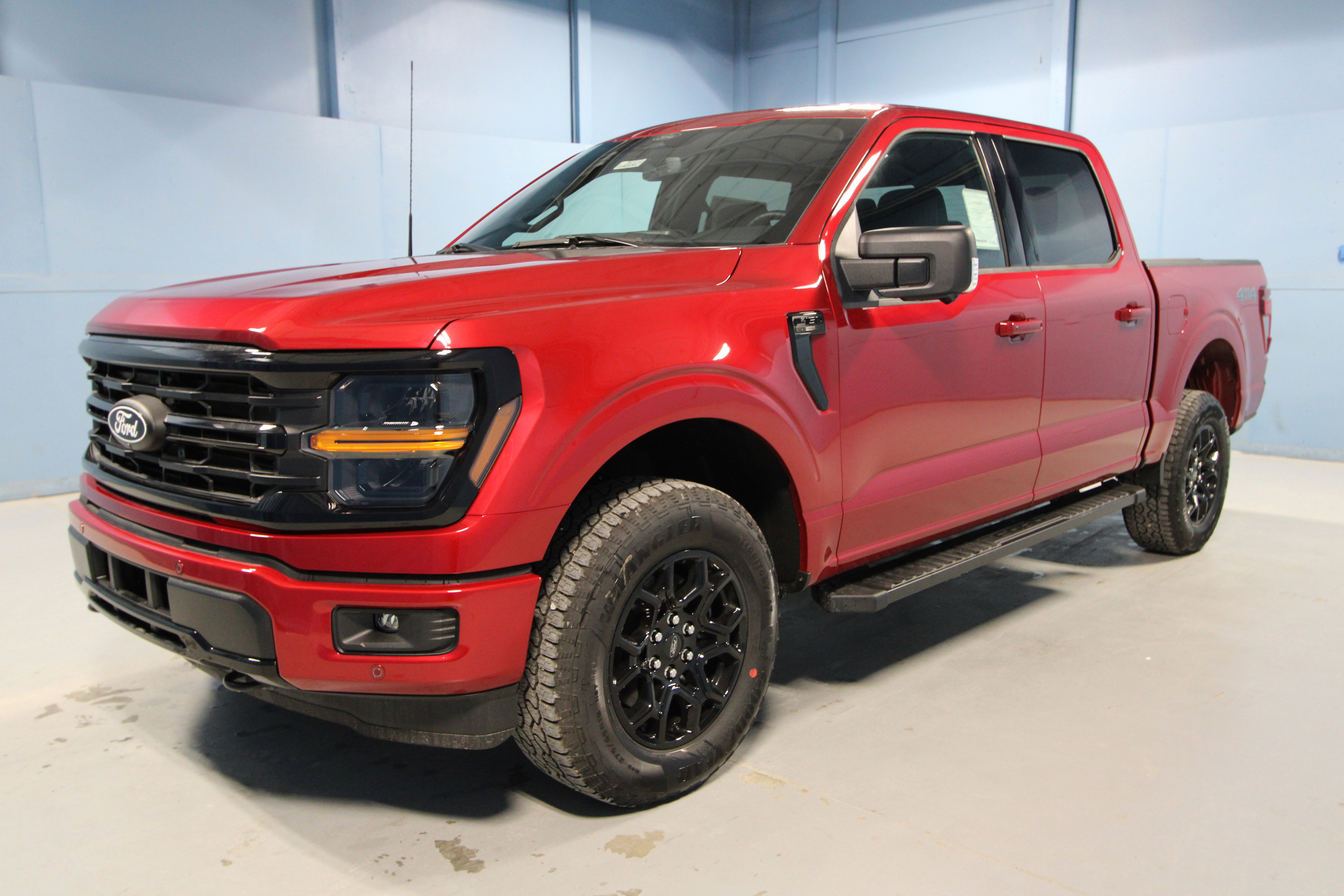 New 2025 Ford F150 XLT w/ Equipment Group 302A MID image 28