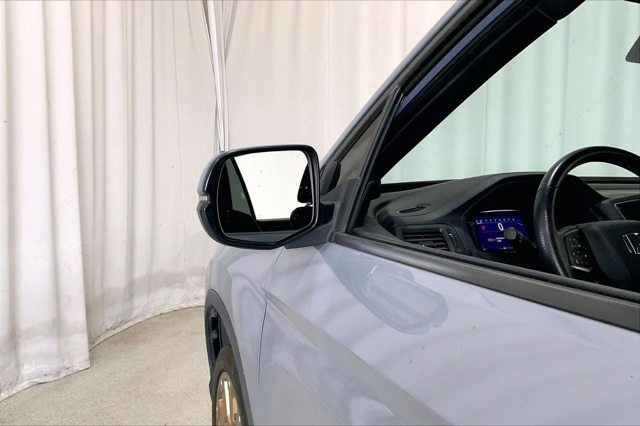 Used 2023 Honda Passport EX-L image 10