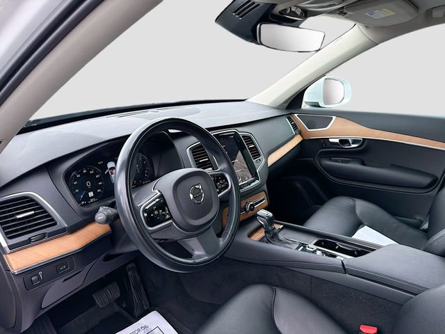 Used 2021 Volvo XC90 T6 Momentum w/ Climate Package image 9