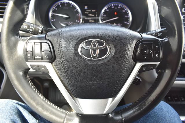Used 2018 Toyota Highlander XLE w/ Protection Package #3 AWD/4WD image 21