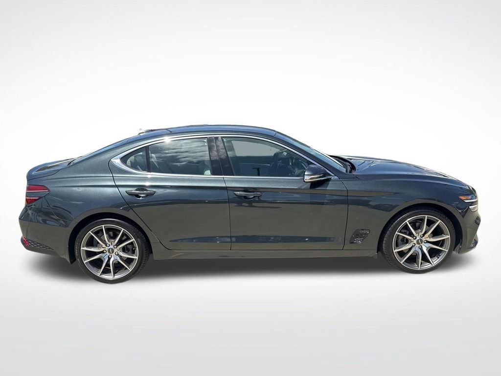 Used 2023 Genesis G70 2.0T RWD image 10
