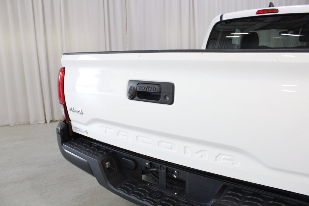 Used 2020 Toyota Tacoma SR AWD/4WD image 31