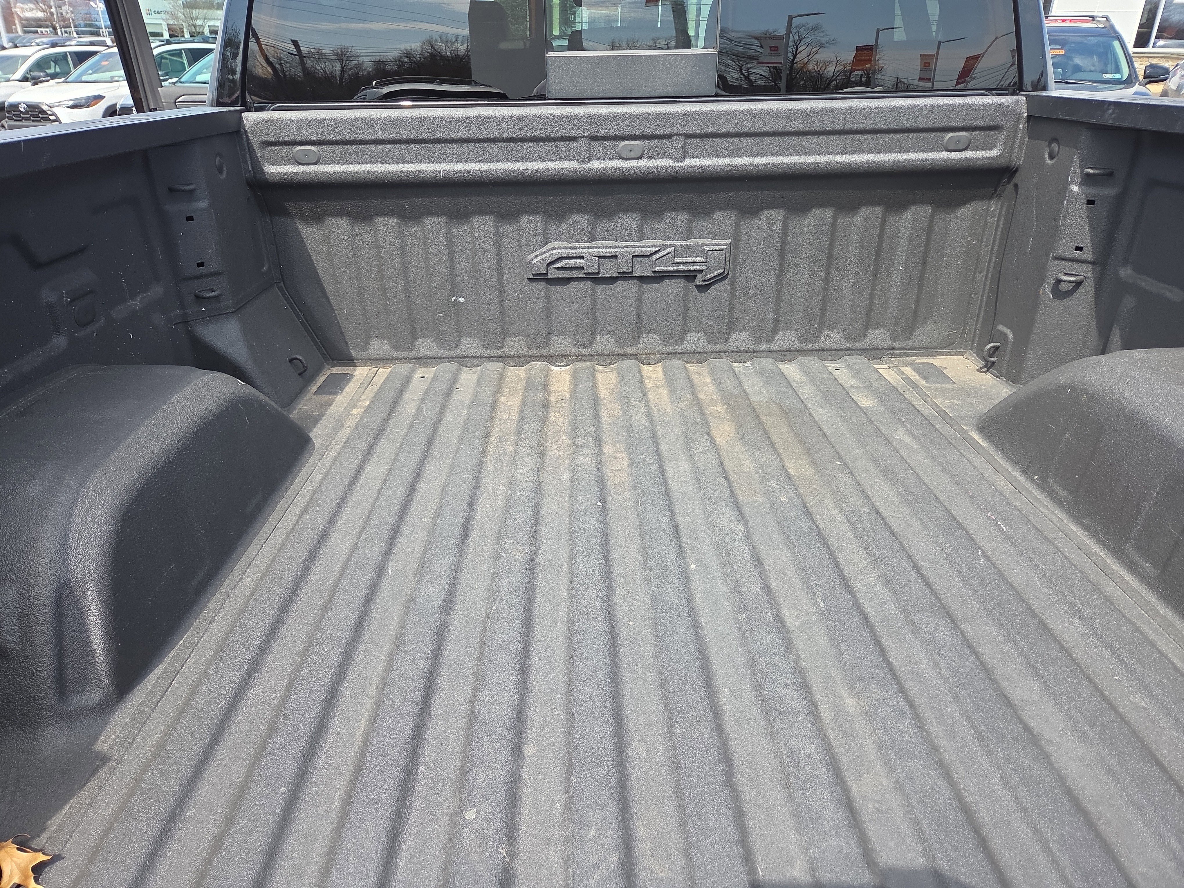 Used 2024 GMC Sierra 1500 AT4 w/ Technology Package image 32