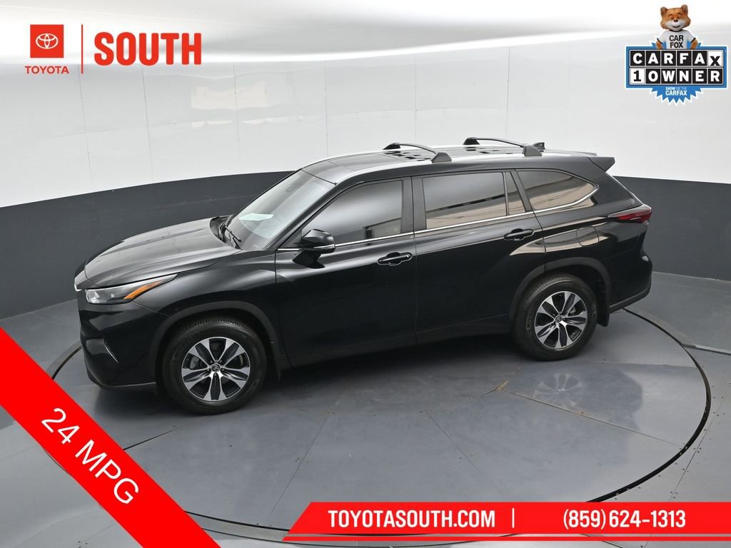 Used 2024 Toyota Highlander XLE AWD/4WD image 47