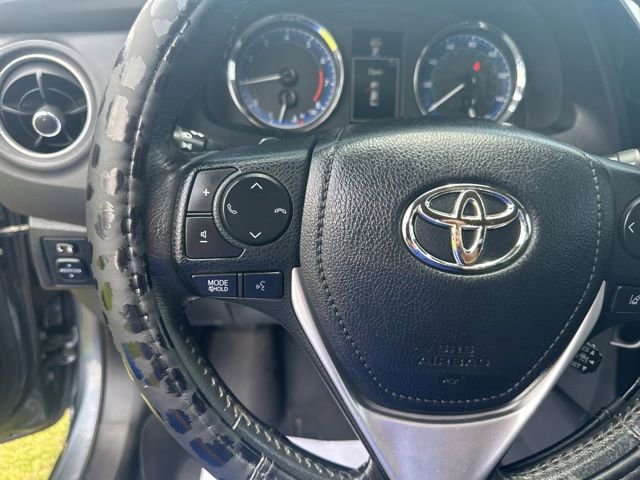 Used 2018 Toyota Corolla XSE FWD image 11