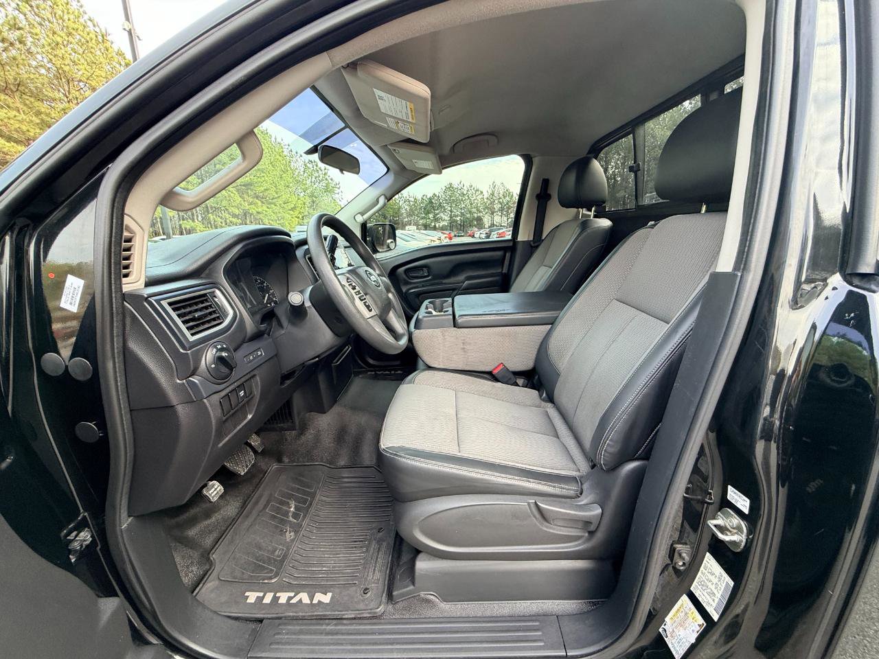 Used 2017 Nissan Titan S RWD image 8