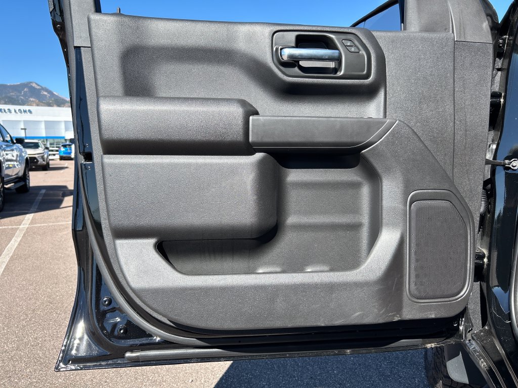 New 2026 Chevrolet Silverado 1500 Custom Trail Boss w/ LPO, Dark Essentials Package AWD/4WD image 31