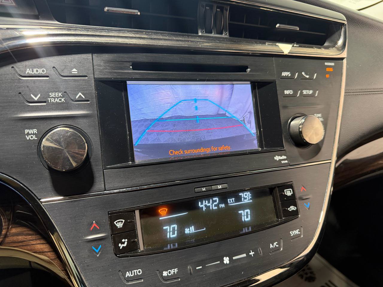 Used 2014 Toyota Avalon XLE Touring FWD image 30