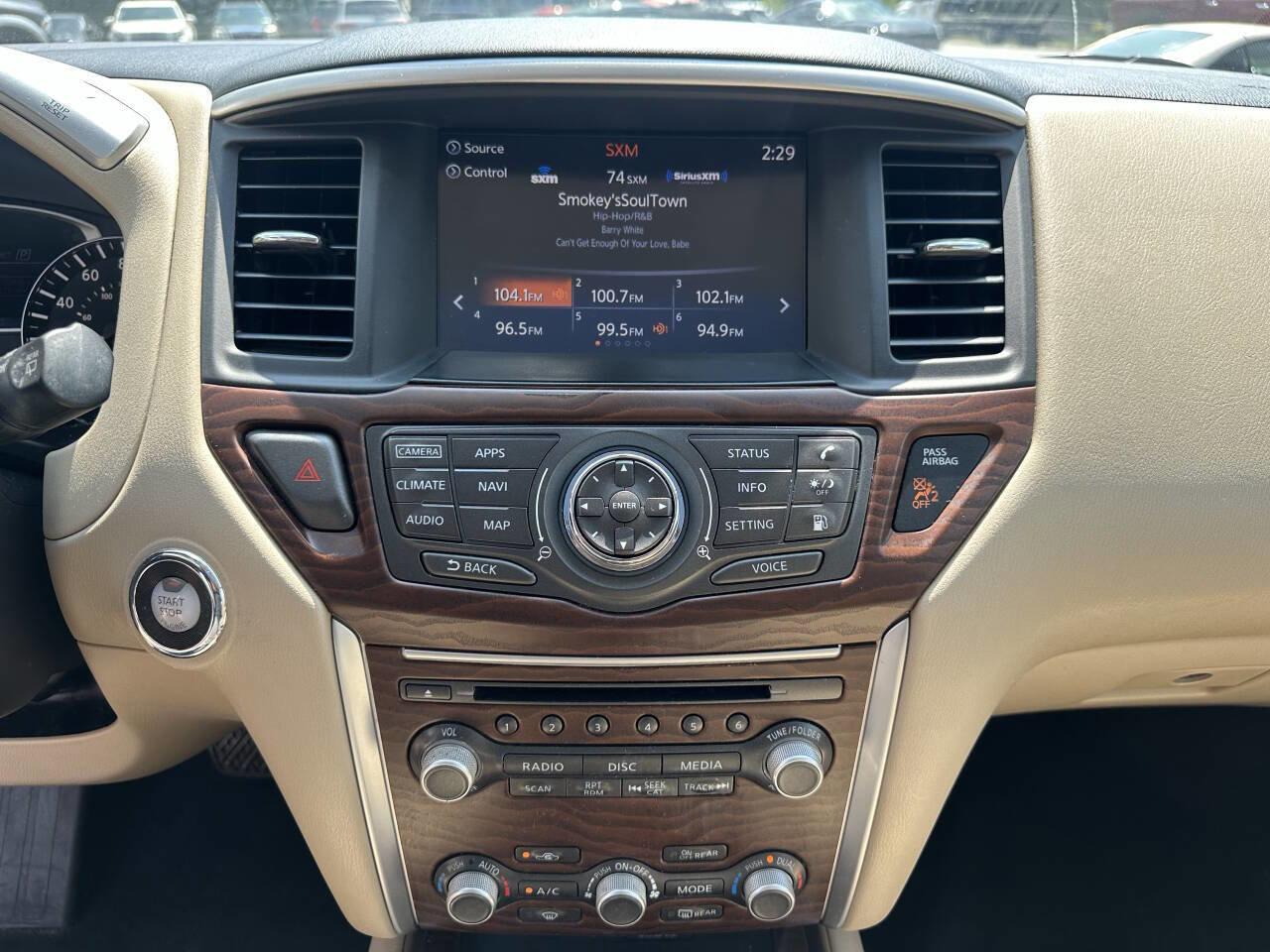 Used 2018 Nissan Pathfinder Platinum image 15