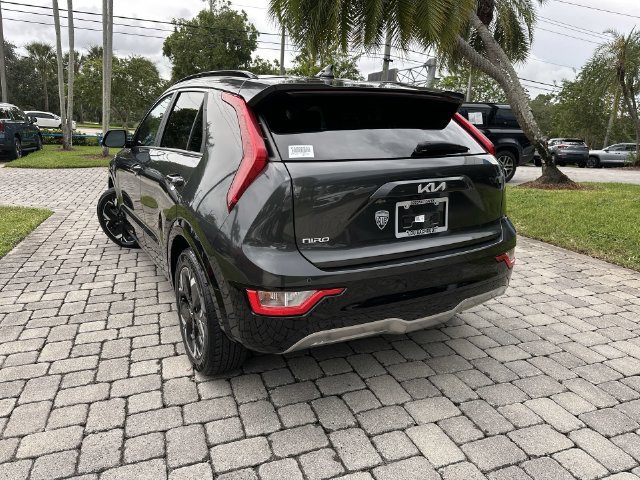 Used 2024 Kia Niro Wind FWD image 12