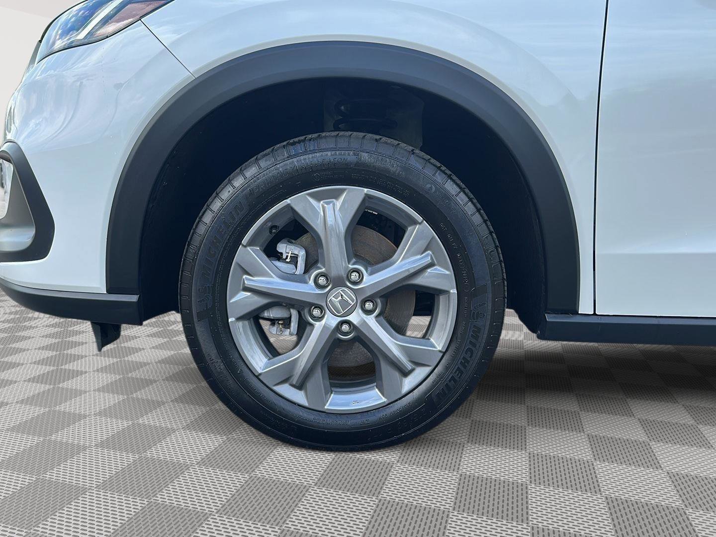 Used 2026 Honda HR-V LX image 9