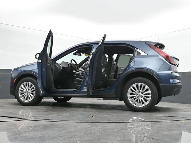 Used 2024 Cadillac XT4 Luxury w/ Cold Weather Package AWD/4WD image 71