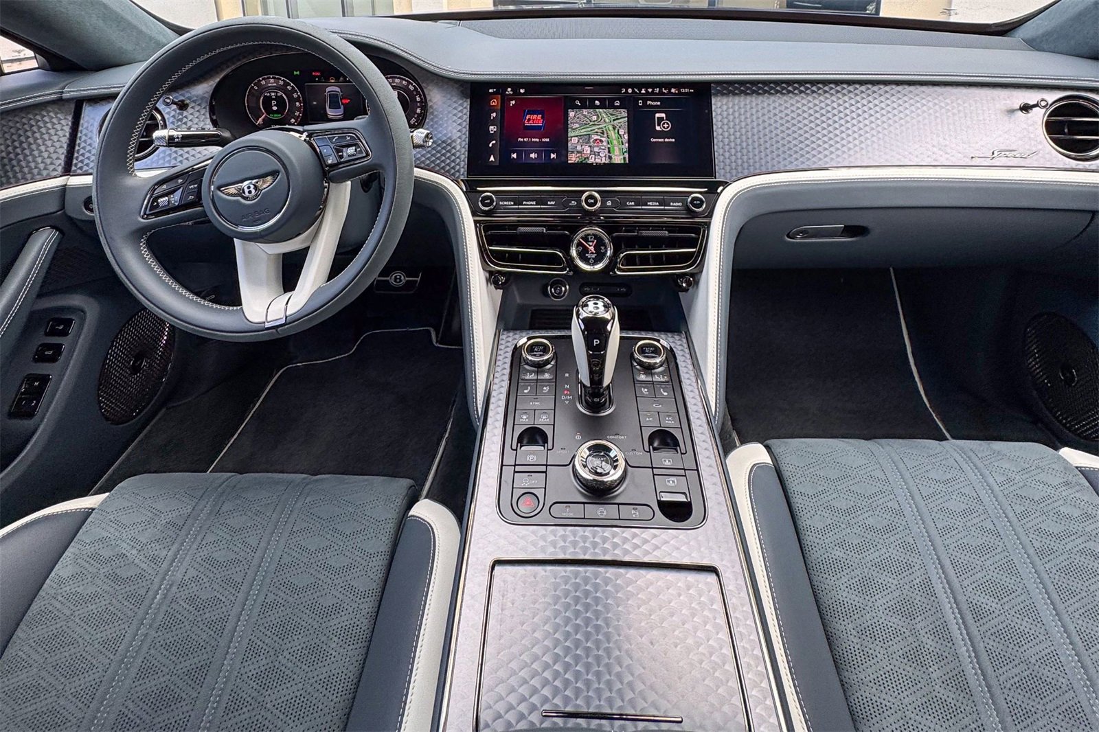 Used 2025 Bentley Flying Spur Plug-In Hybrid image 7