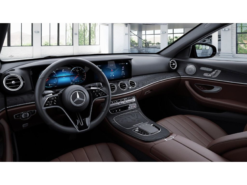 Used 2023 Mercedes-Benz E 350 4MATIC Sedan image 3
