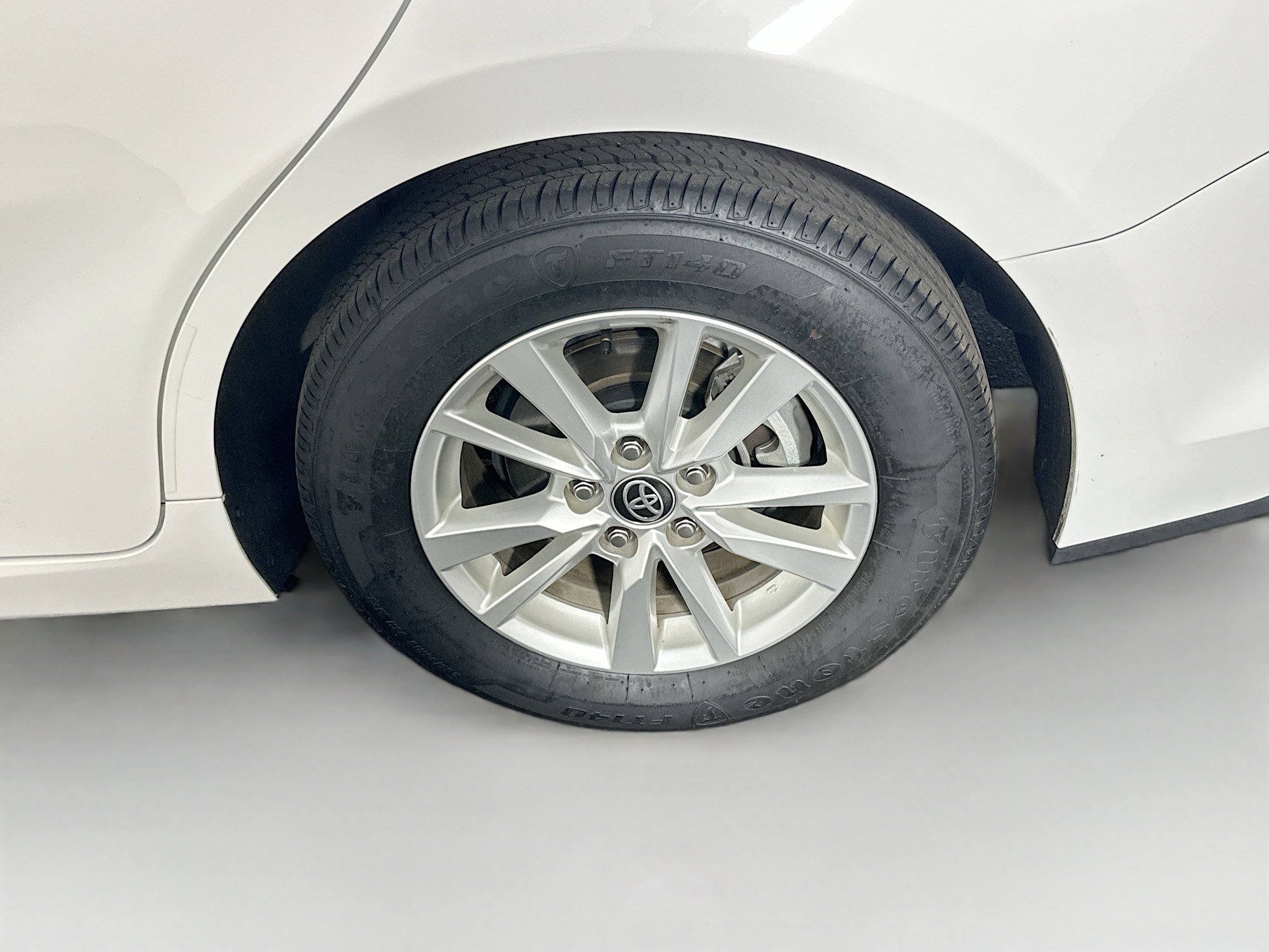 Used 2025 Toyota Camry LE image 11