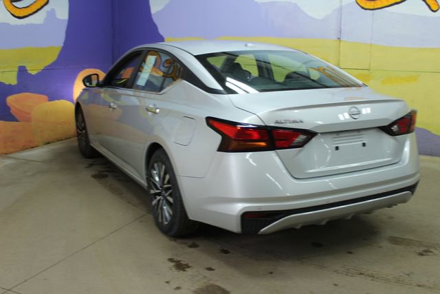Used 2025 Nissan Altima 2.5 SV image 6
